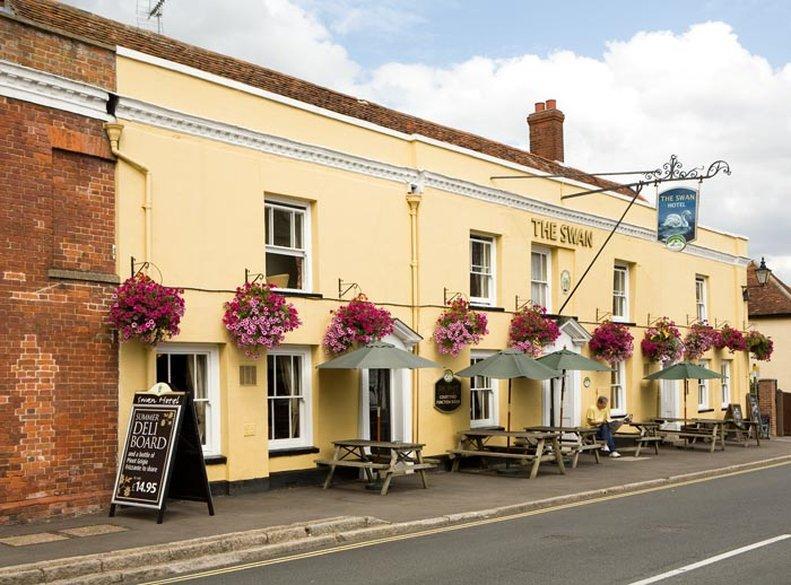 Swan By Greene King Locanda Thaxted